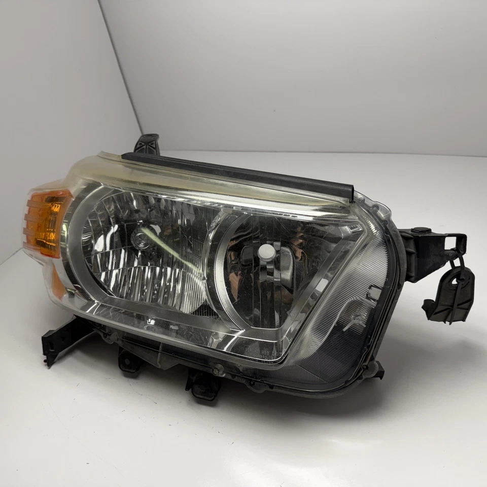 2010 2011 2012 2013 Toyota 4Runner OEM Right Passenger Headlight 8113035520 - Изображение 3 из 4
