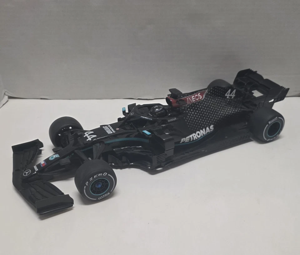 Rastar Mercedes-AMG 1:18 RC F1 W11 EQ Remote Control Sport Car. No Remote! - Image 2 of 4
