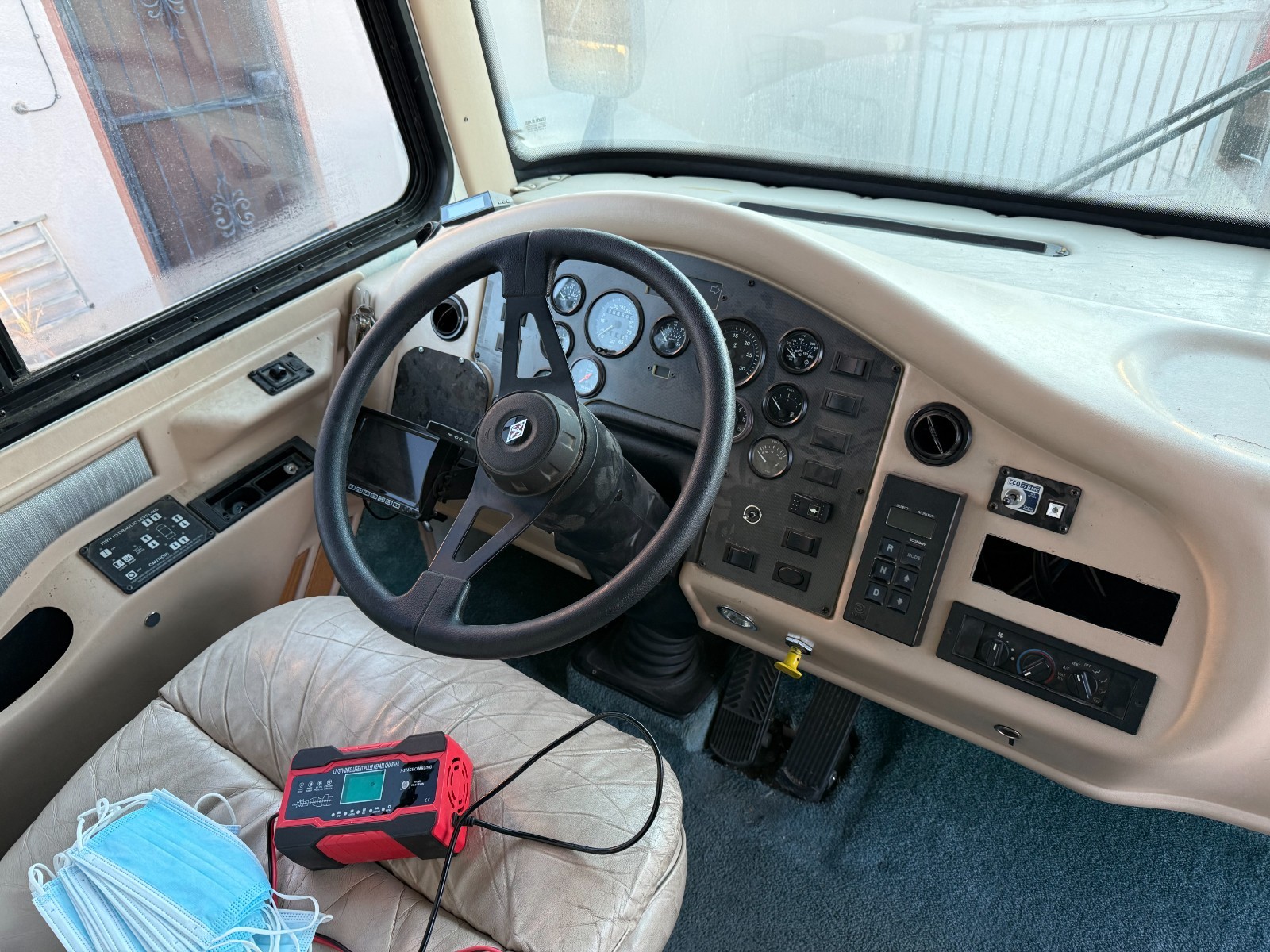 1996 Newmar DutchStar DP3757 diesel