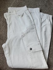 SHEIN Cargo Jeans White Distressed Size 29x32 – Women’s – Excellent Condition