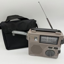 Vintage 2002 Grundig AM/FM/SW Emergency Hand Crank Radio - Model FR-200 - WORKS