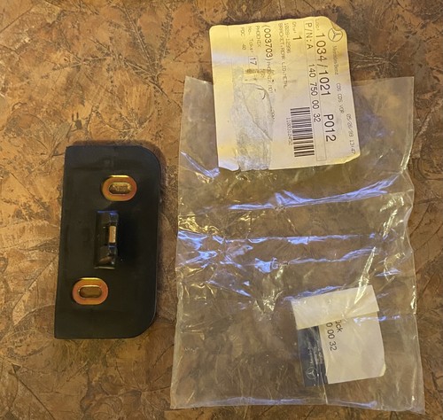 Mercedes Rear Bracket Striker NOS 1407500032