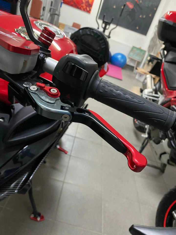 Palancas de embrague de freno extensibles plegables para MV Agusta F4RR F4RC Brutale 1000RR Foto 4 de 4