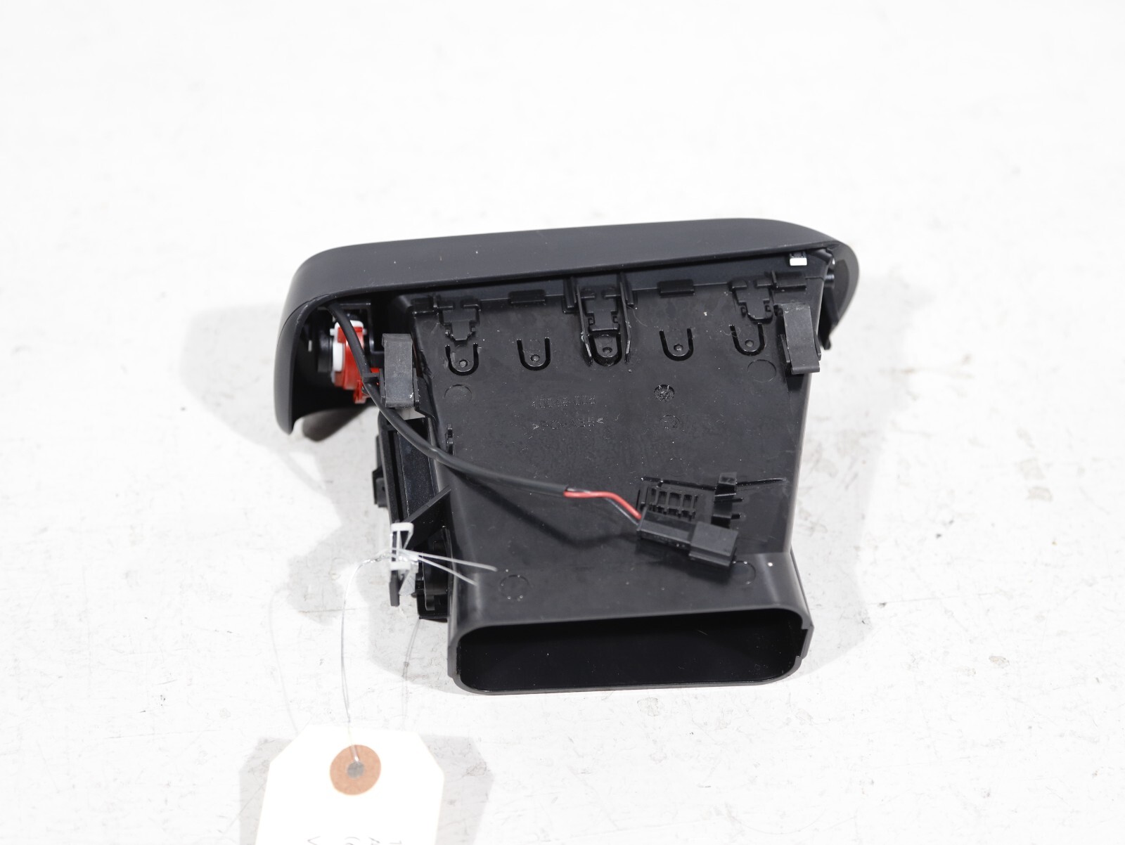 2017 - 2020 MASERATI LEVANTE M161 DASHBOARD LEFT SIDE AC AIR VENT GRILLE OEM