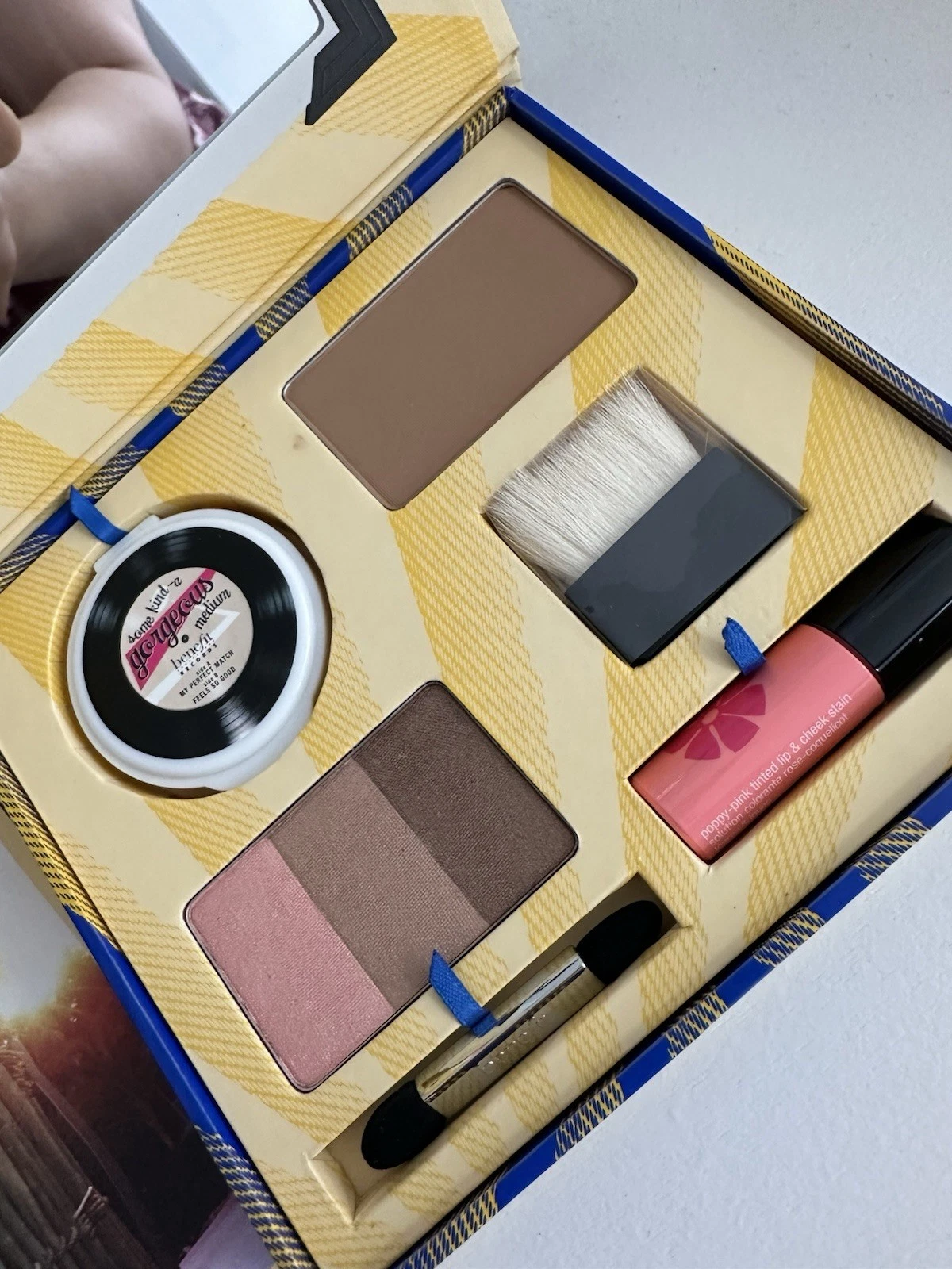 Benefit Cabana Glama Makeup Kit - Hoola Bronzer, Posietint, Eyeshadow & More NIB