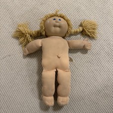 Vintage Cabbage Patch Kids Girl Doll Blue Eye...