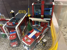 Lego City Store Display #7741 #7208 #3221 Helicopter Spins, Read Description**