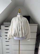 Zara Jacke Bomberjacke Übergangsjacke Boucle Nahtdetails oversize creme schwarz