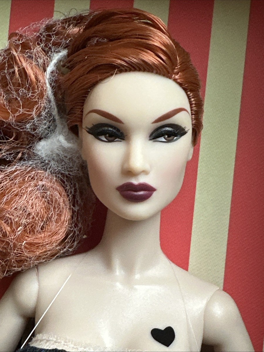 Integrity Toys FR La Femme Sablier Victoire Roux Le Cirque Cabaret