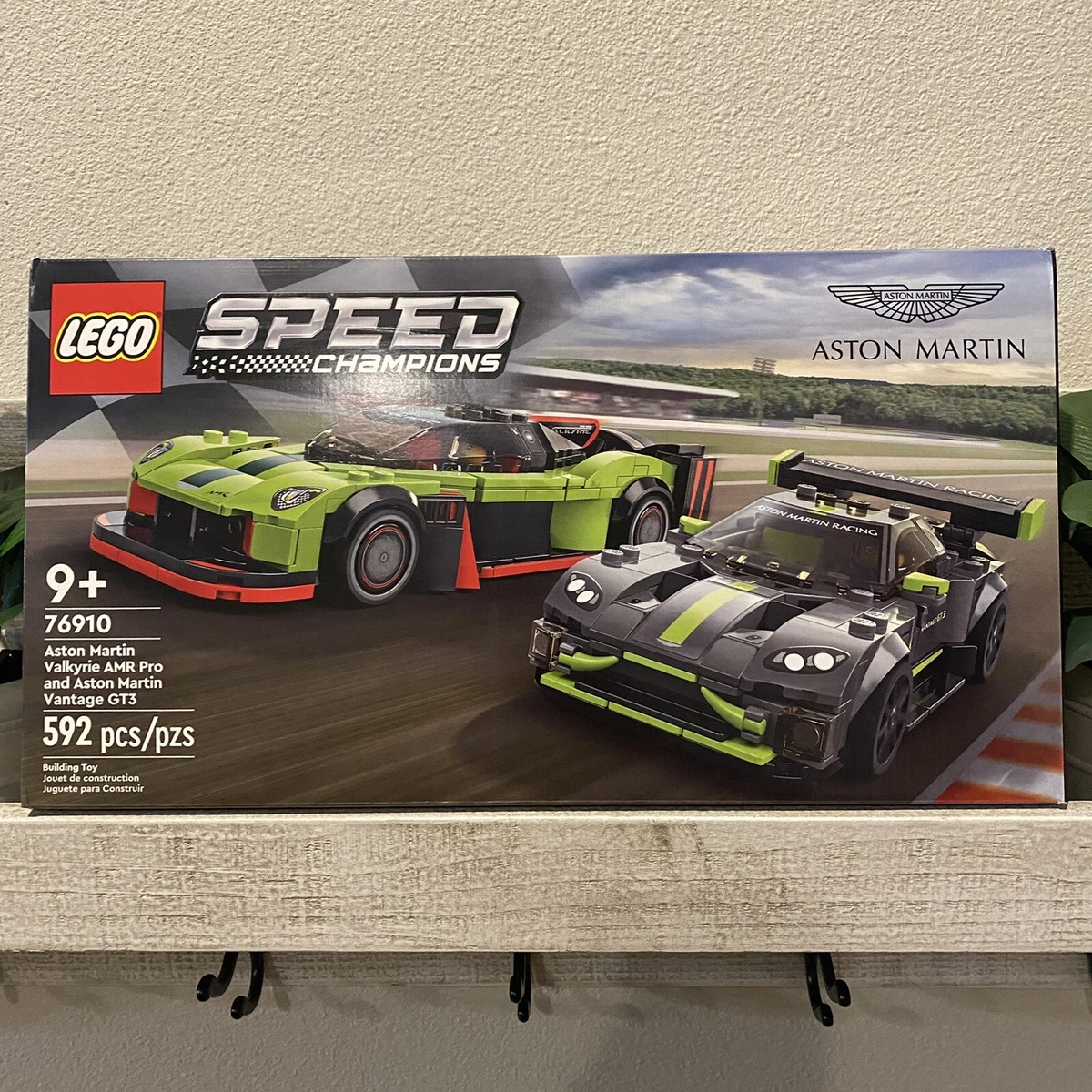 Aston martin vantage lego 2025