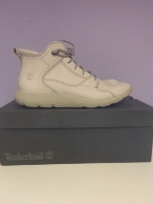 Timberland Flyroam Chukka A1KHB Herrensneaker Stiefel Gr:43,5 Neu in Karton