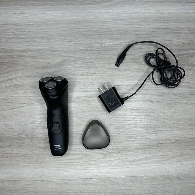 Mens Electric Shaver Phillips Norelco series 1000 S1015 Clean/Tested