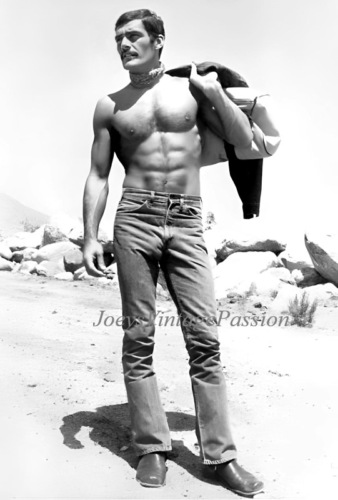 1970's Shirtless Male Beefcake Handsome Muscles Gay Int 4"x6" Reprint Photo G116 - Afbeelding 1 van 2