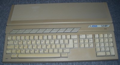 Atari 520 ST STFM Computer 4MB (4096) Arbeitsspeicher TOS 1.02 PSU Recap 720K FDD TESTED