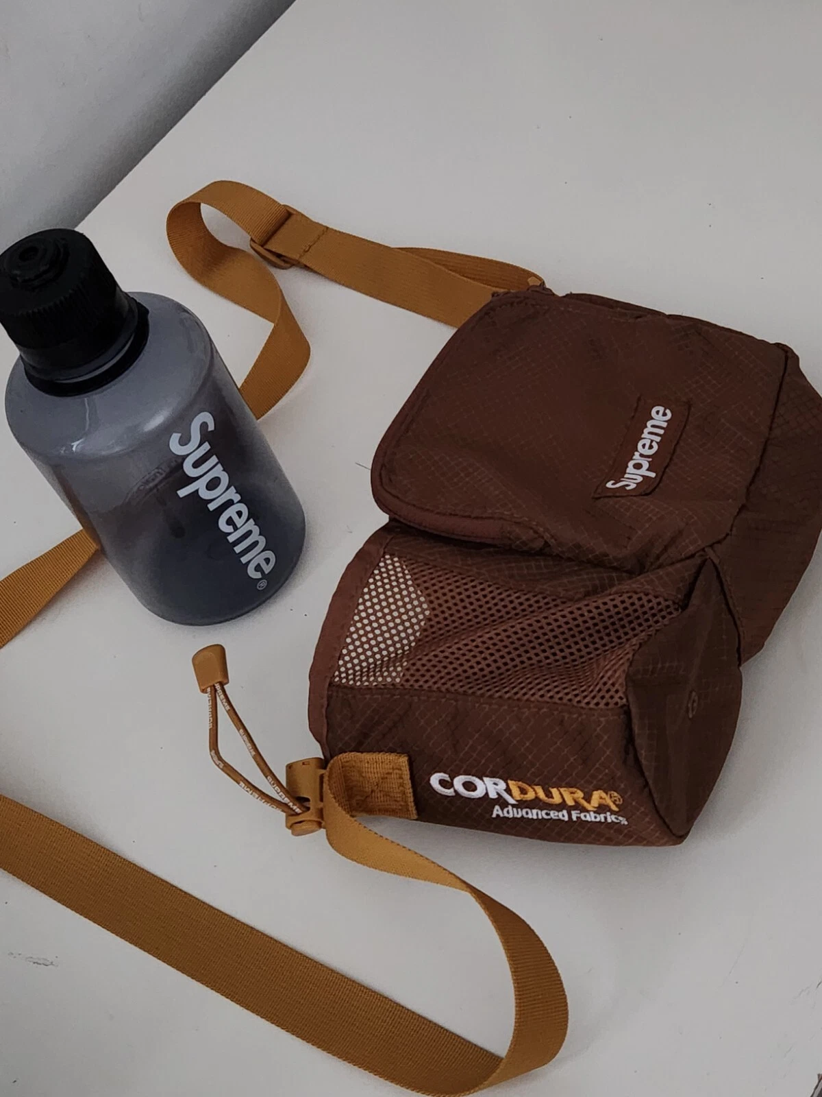 SS22 Supreme Sac Latéral Marron Épaule Résistant à l'Eau Bouteille Nalgene 500ml