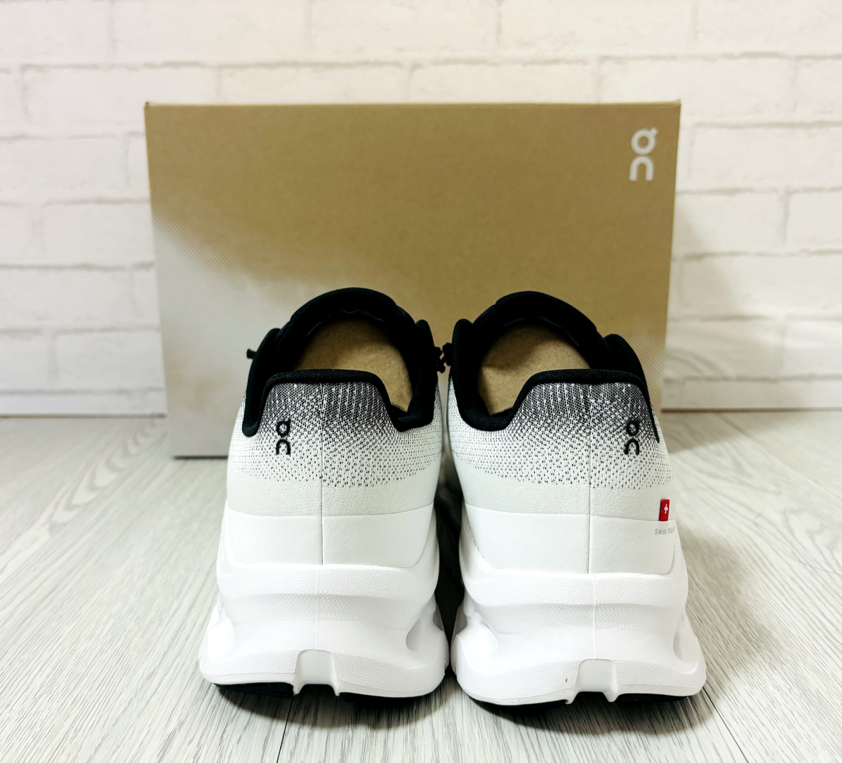 On Running Cloudtilt Black Ivory Color: Black/White Size US8.5, 11.5