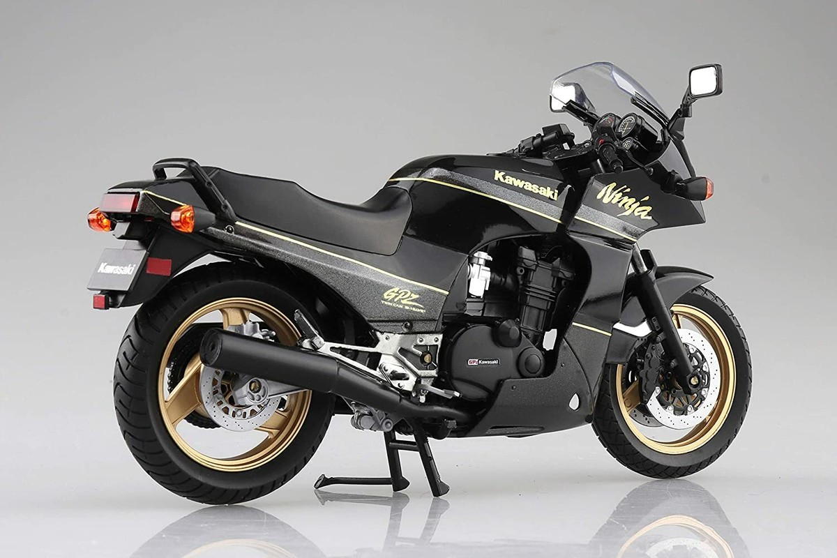 Aoshima 001240: 1/12 Mô Hình Xe Moto Kawasaki GPZ900R A6 Ninja Export