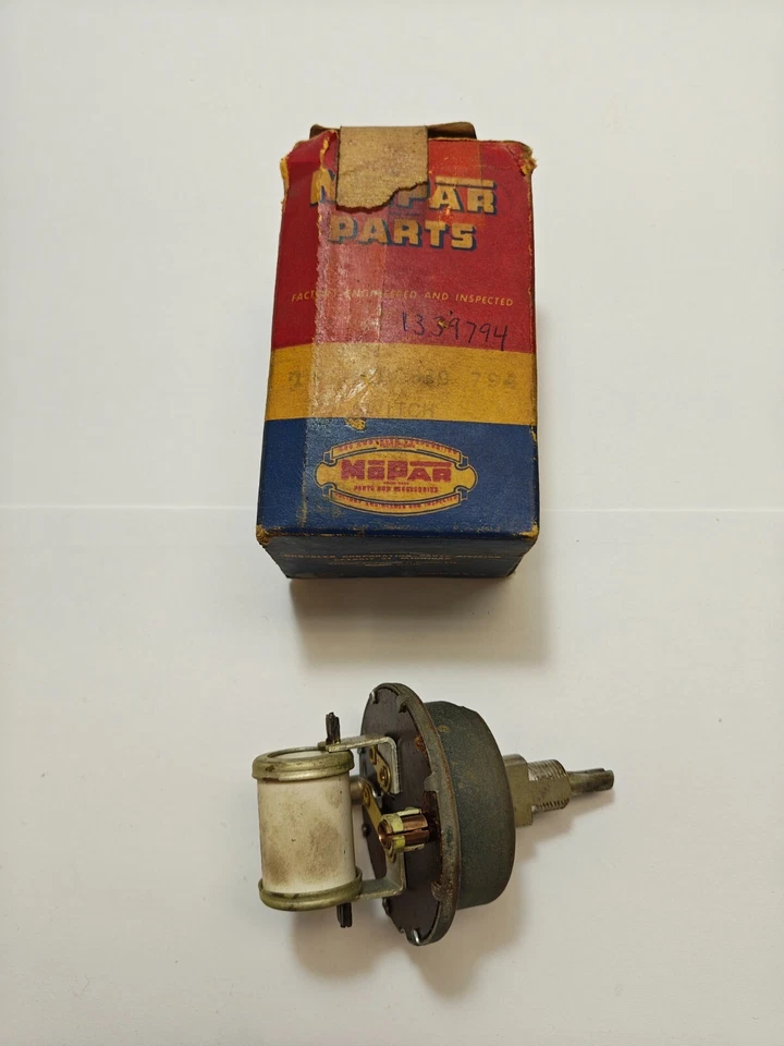 Dodge Plymouth DeSoto Belvedere S-15 Savoy 1951-1954 interruptor de calefacción nuevo en stock 1339794 Foto 2 de 4