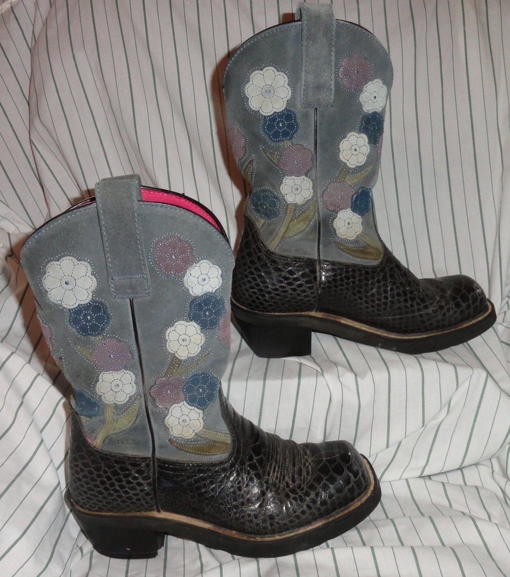 6 B Womens Ariat Baby Doll Anaconda Boots Black Gray Floral Leather