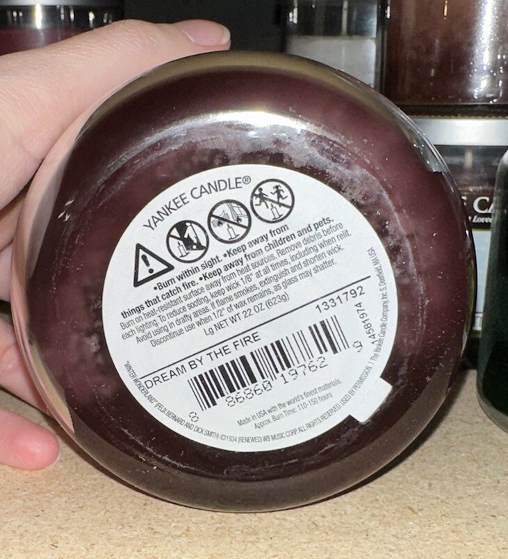 NEW RARE YANKEE CANDLE 22 OZ DREAM BY THE FIRE In A Winter