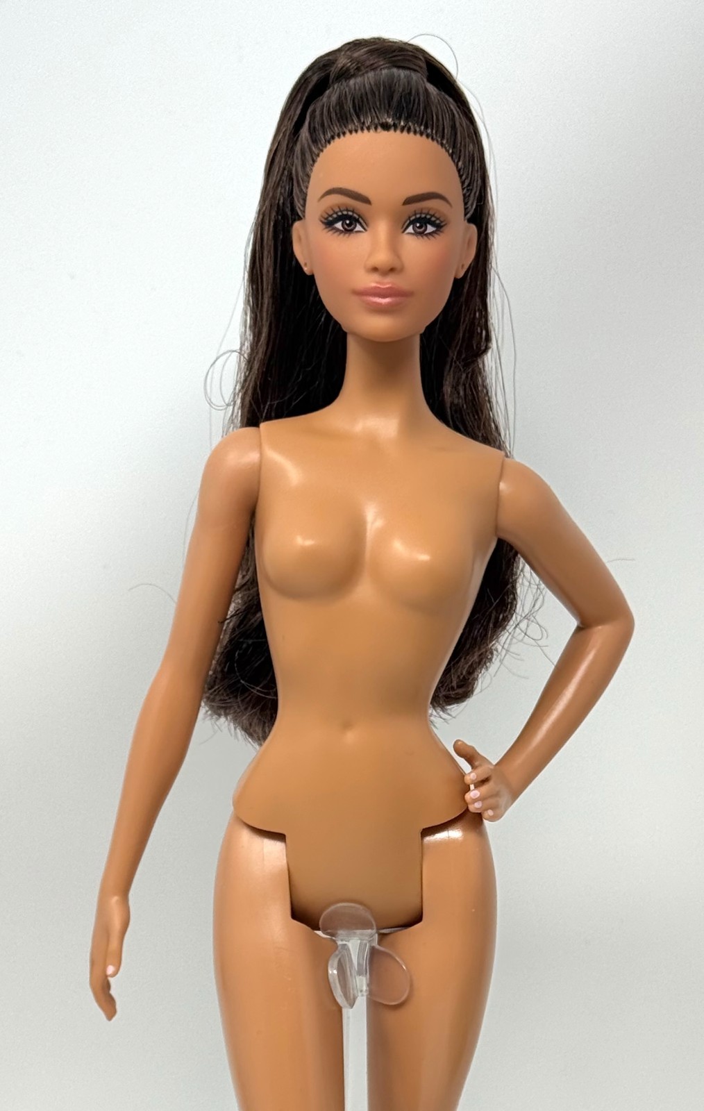 Barbie Signature 2025 Basics #05 Model Muse Curvy Body Hybri