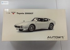 AUTOart Millennium 1:18 Toyota 2000GT Coupe 78747 Collectible