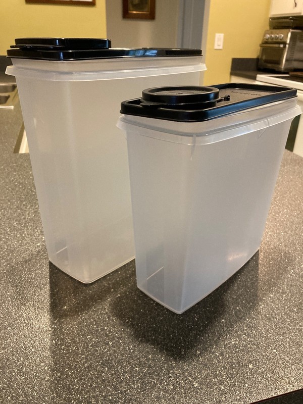 New replacement Tupperware set of 2 rectangular modular mates 12 &16 cups