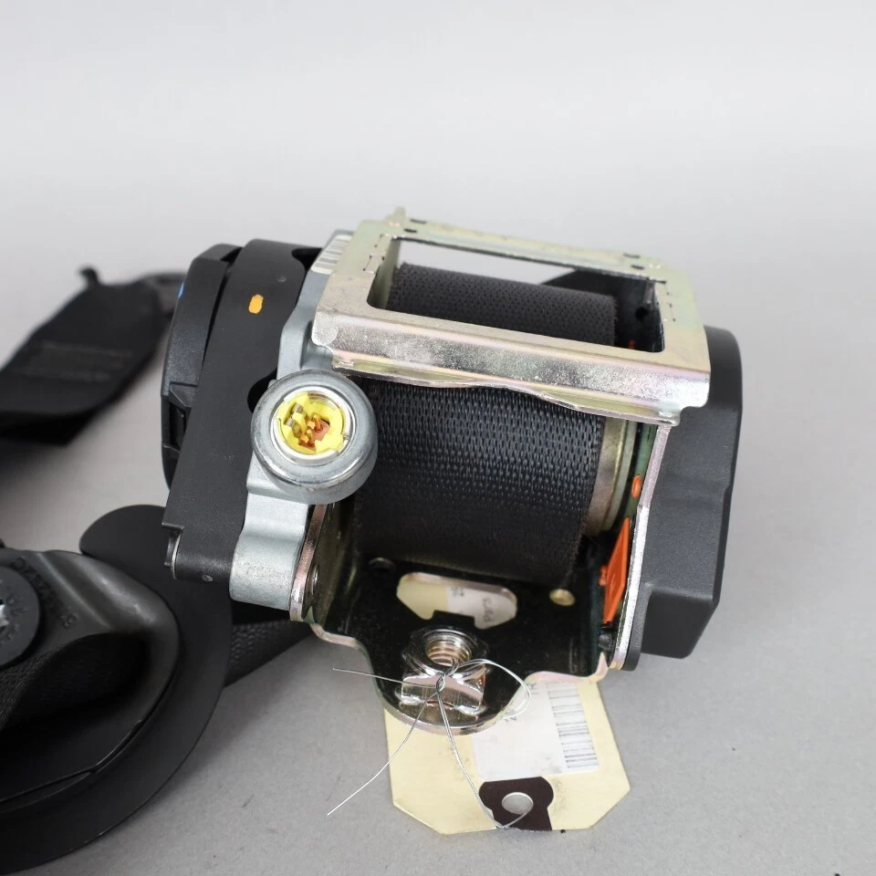 2011-2016 BMW 528i 535i 550i M5 F10 Right Front Seat Belt 72117241748 OEM Used - Image 4 of 4