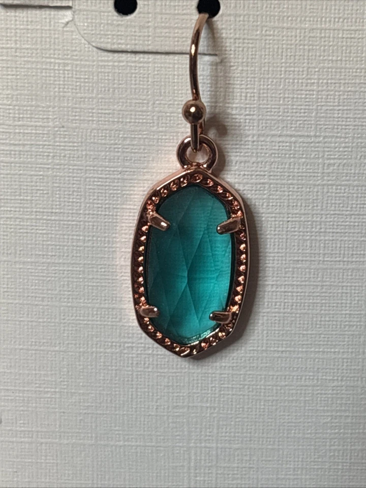 Pendientes Kendra Scott colgantes oro rosa con piedra verde nuevos con bolsa antipolvo Foto 4 de 4