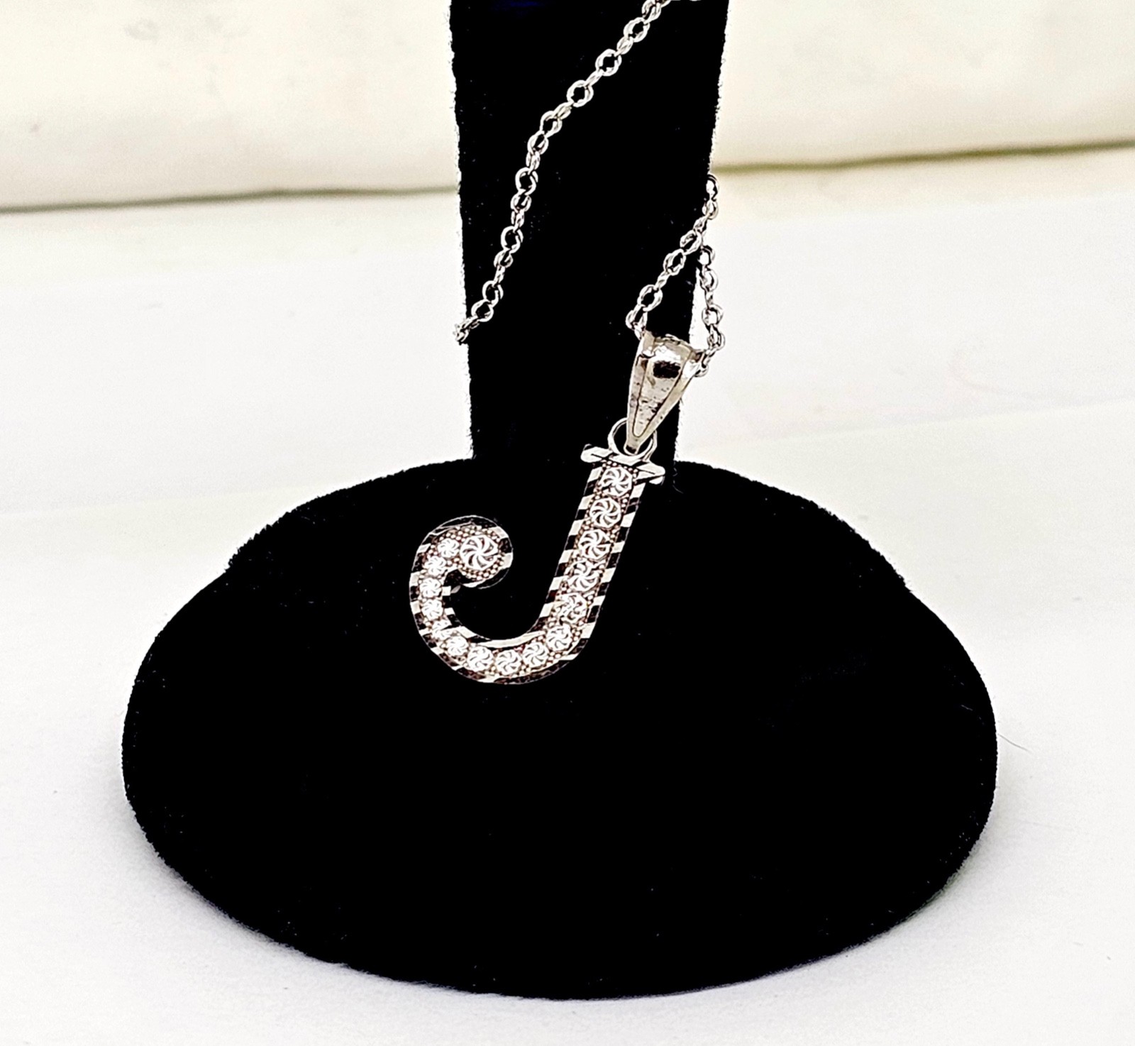 ESTATE 10K SOLID WHITE GOLD INITIAL 'J' SIGNET PE… - image 1