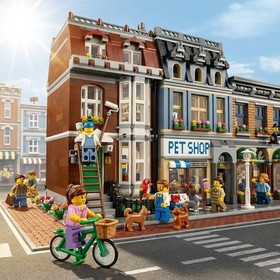 LEGO creator expert pet shop 10218 modular building townhouse retired 2032 pcs