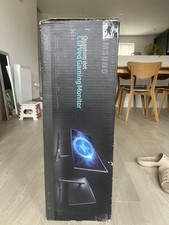 Samsung 24? gaming monitor, 144hz, QLed, curved, C24FG73FQU