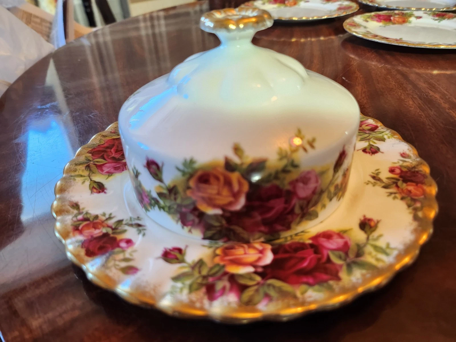 Royal Albert Old Country Roses Covered / Lidded Muffin / Butter Dish and Plate