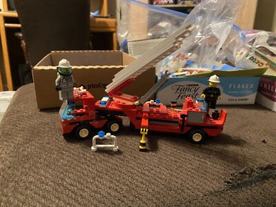 LEGO Town: Fire Truck Hook & Ladder #6340 - Complete Set No Box w/ Book