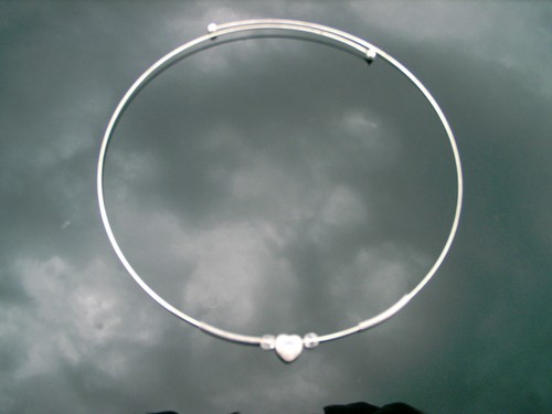 NEW CHOKER NECKLACE HEART CHARM ONE SIZE FITS ALL - Picture 3 of 6