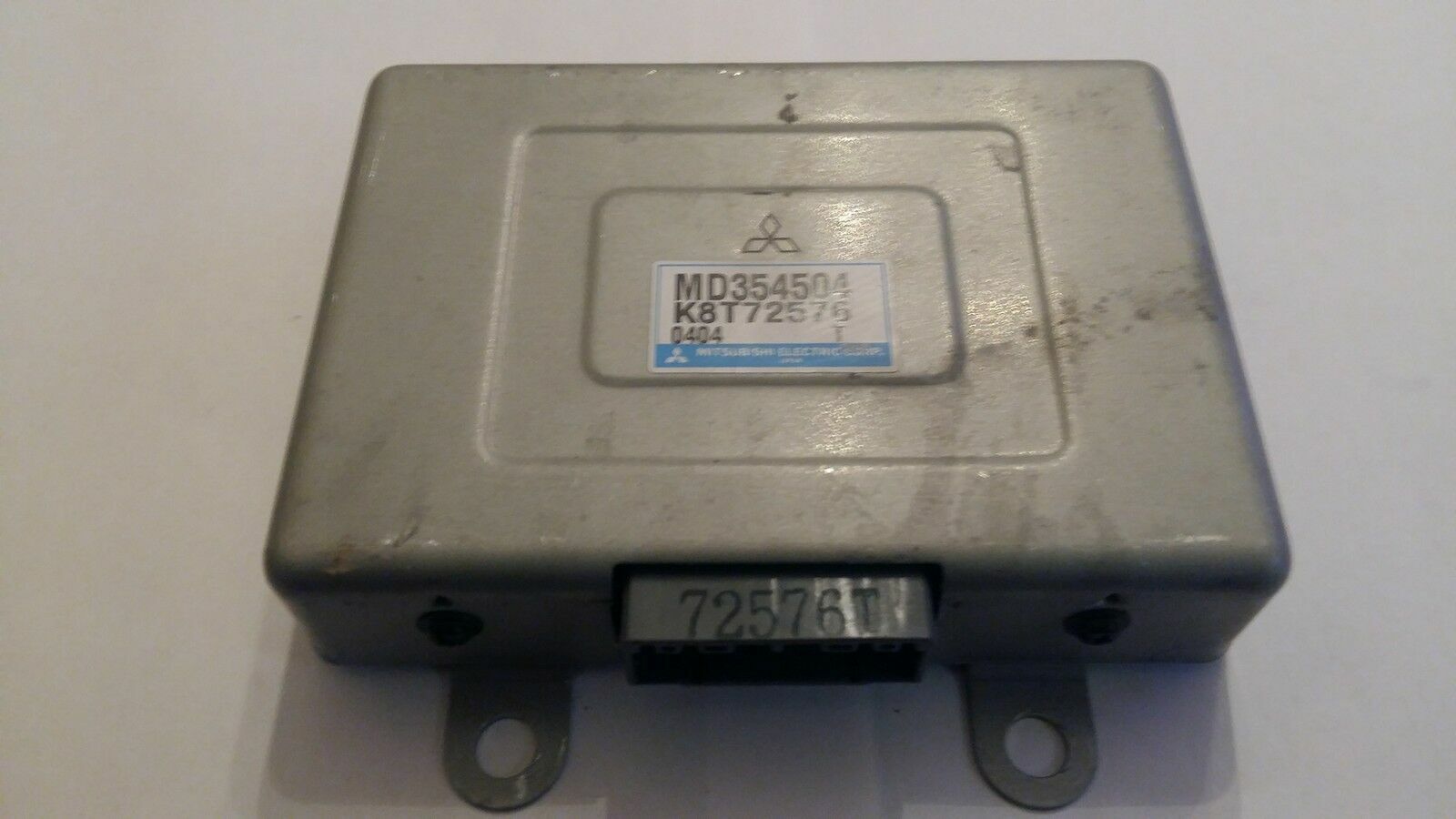 Unit Of Control Mitsubishi Pajero Montero MD354504 Md 354 504 