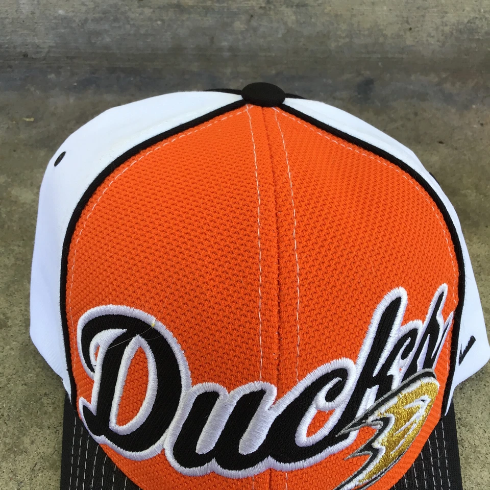 NUEVO CON ETIQUETAS SOMBRERO ANAHEIM PATOS GORRA ZEPHYR CORREA NARANJA BLANCO NHL HOCKEY Foto 3 de 4