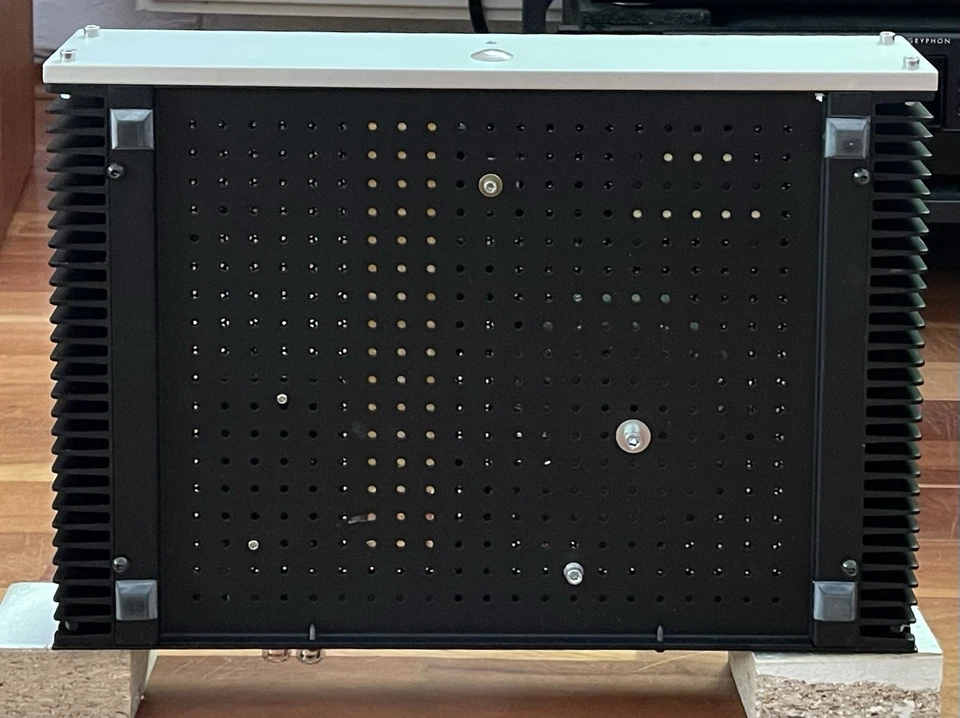 Valvet A3 Class A High End Monoblöcke mit Original Bedienungsanleitung Top - Bild 3 von 4