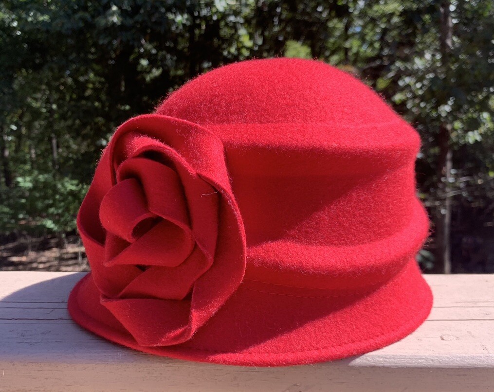 Betmar Alexandrite Cloche Red 100% Wool Rosette Hat Vintage  display picture 2