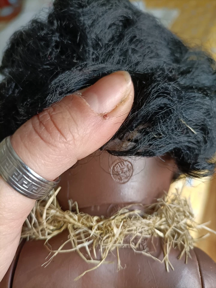 Bambola nera marchio Ratti in composizione, vintage - Immagine 4 di 4