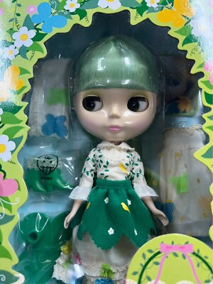Neo Blythe Enchanted Petal Fashion Doll Takara Tomy Hasbro Field