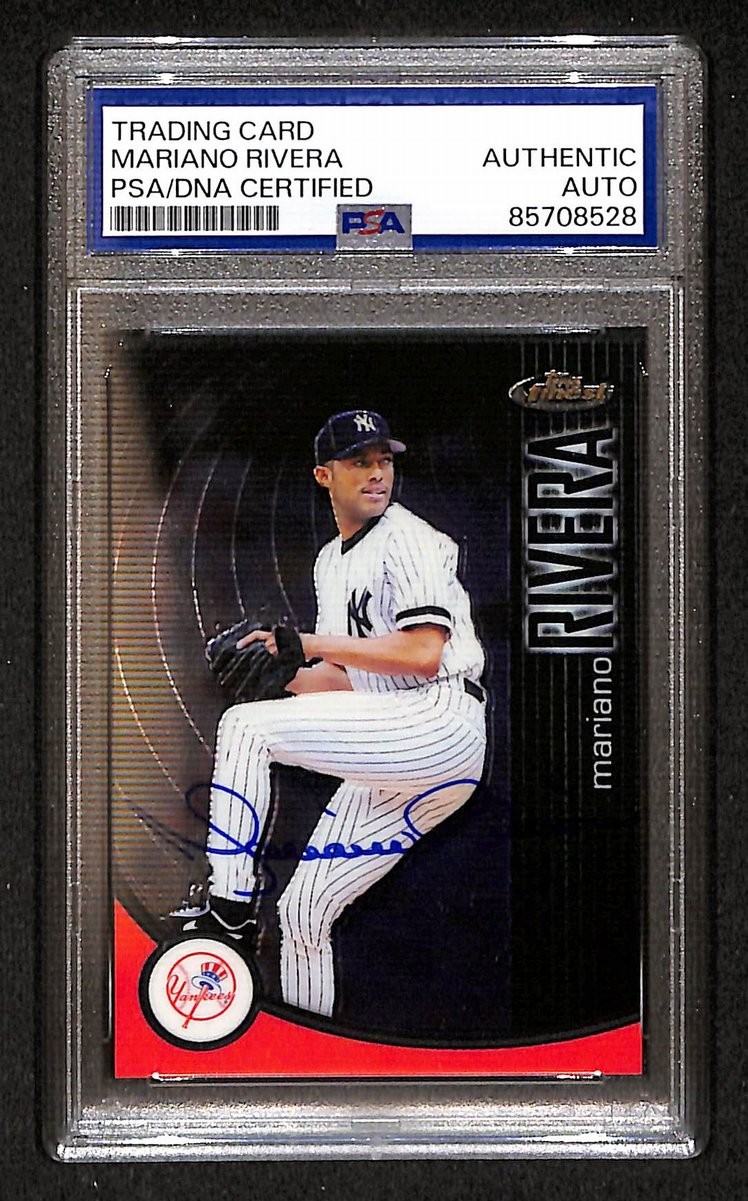 2001 Topps Finest Mariano Rivera Signed/Autographed Card #45 PSA/DNA BA204420