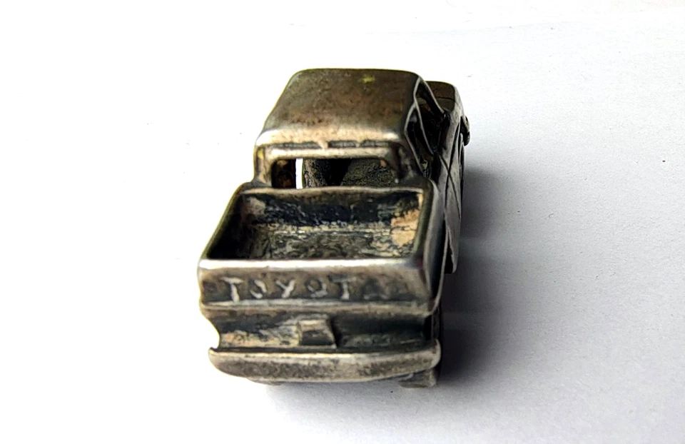 Miniatura in Argento? Auto pick-up toyota - Immagine 3 di 4