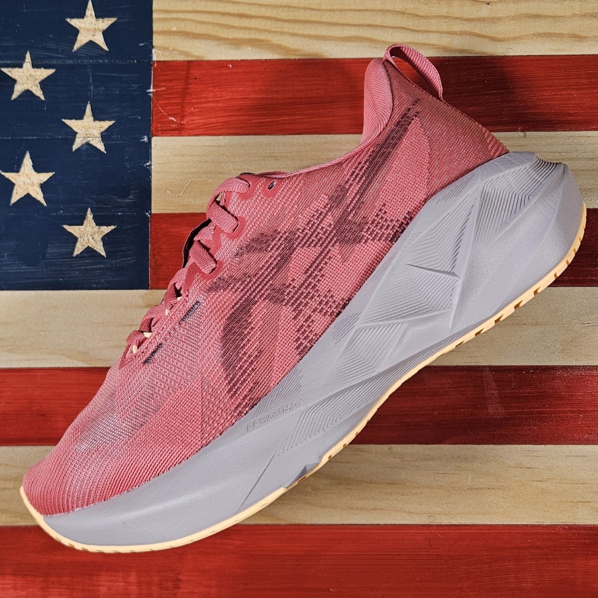 Asics Novablast 5 Pink-Clay/Rubble-Red Running Shoe SAMPLE