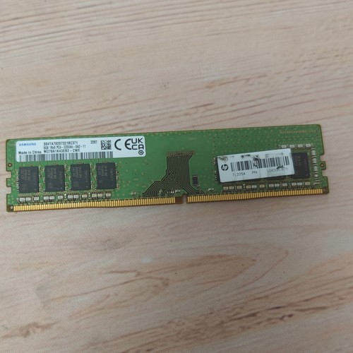 Samsung RAM 8 Go DDR4 SDRAM PC4-3200AA UDIMM 288 broches M378A1K43EB2-CWE 1