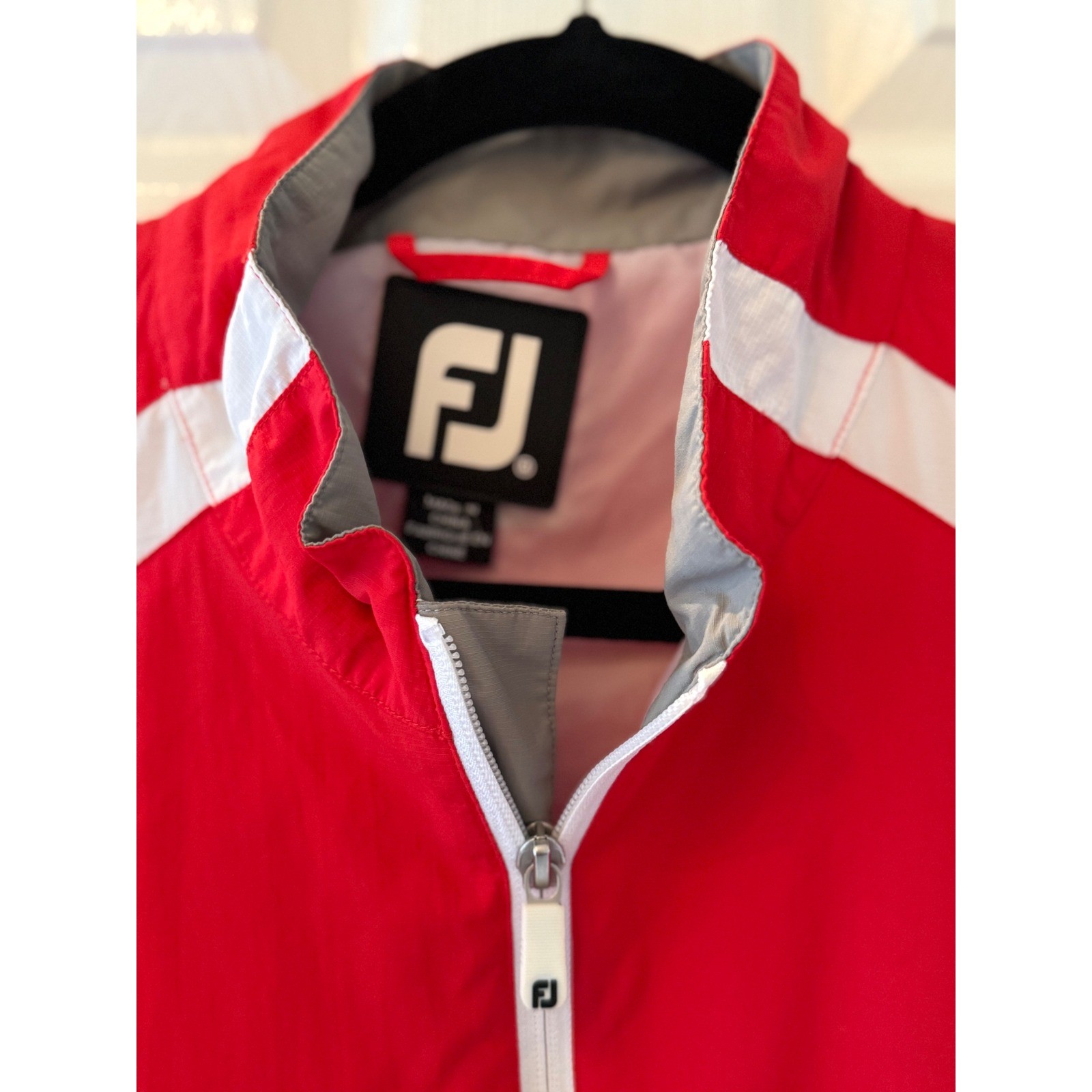 FootJoy FJ Red Gray Half Zip Golf Windshirt M Short Sleeve Pullover Oxford Club