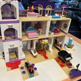 Lego Friends Heartlake Grand Hotel 41101 - Manuals - Missing 5 pieces ? see ad