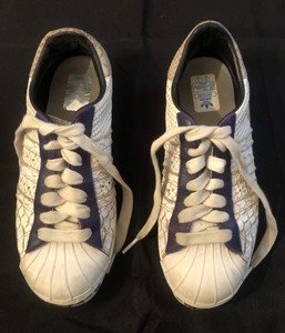 adidas superstar snakeskin white