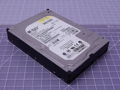 WESTERN DIGITAL WD1200 IDE HARD DRIVE T105072 - Image 1 of 4