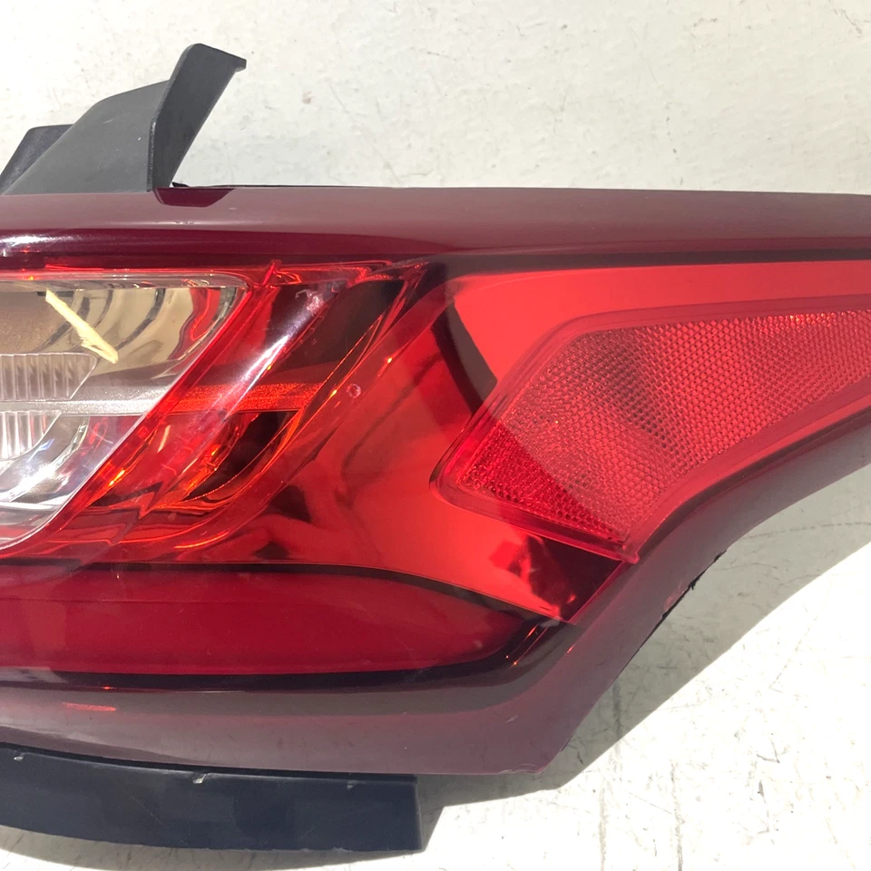 2018 - 2021 雪佛兰 Traverse LED 尾灯原始设备制造商乘客右右手 2062 — 第 4/4 张图片